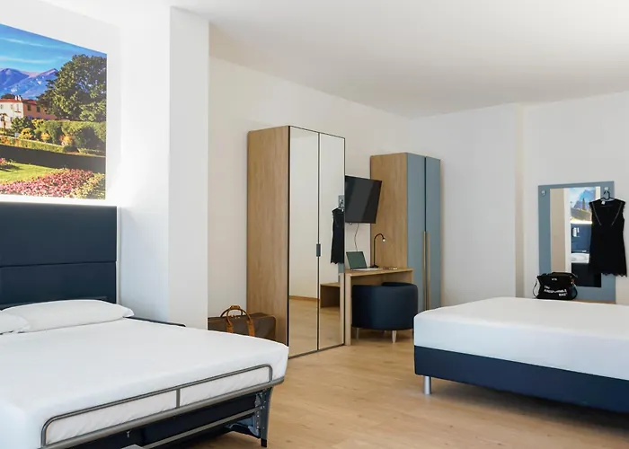 Piazza Camerlata Apartment Como